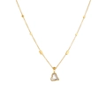 Collar minimalista de oro con colgante de corazón y detalles rectangulares en blanco - Dorado