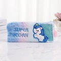 Bunter Plüsch-Einhorn-Federmäppchen mit blauer Super Unicorn Stickerei und Pompon - Himmelblau