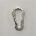 Moschettone in lega di alluminio argentato a forma di pera con chiusura a molla lucidata - Argento