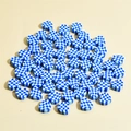Blau-weiß karierte herzförmige Perlen aus Fimo für DIY-Schmuck und Bastelprojekte - Dunkelblau