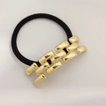 Black high-elastic hair tie with an elegant gold interlocking metal link decoration - Rectangular Cross Gold