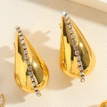 Dettaglio di orecchini a goccia placcati in oro 18K con una fila di zirconi bianchi - Orecchini a Bottone con Zircone a Goccia / Oro