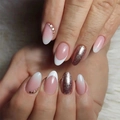 Franse amandelvormige plaknagels met roségouden glitters en luxe steentjes - Roze Wit Verloop Franse Stijl Met Steentjes En Glitters (JP2264)