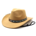 Détail du chapeau de cow-boy en feutre kaki avec ruban ethnique perlé et cordon réglable - M (56-58cm) / Chameau