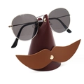Support à lunettes en similicuir rouge foncé avec moustache brune en forme de cône - Bordeaux + Moustache Brun Foncé
