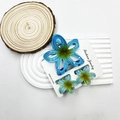 Blue gradient plumeria hair claw clip and side clip set in acrylic flower design - Hollow Plumeria Blue Set (With Card)