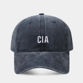 Berretto da baseball in cotone lavato con ricamo CIA bianco in colore grigio scuro - Regolabile / Blu navy