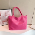 Elegante borsa shopper intrecciata rosso rosa capiente con ampi manici per donna - Rosa Rosso