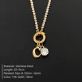14K vergulde titaniumstalen ketting met initiaal C en ronde sprankelende zirkoon hanger - Letter C / Goud