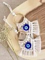 Portachiavi in cotone beige fatto a mano in macramè con occhio turco e frange - Stile Anello con Evil Eye