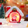 Figurine maison de Noël rouge avec Père Noël et lumière LED, modèle Sweet - Série De Lumières Étoiles En Cristal De Noël / Style Père Noël Levant des Cadeaux (2104-48)