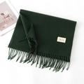Sciarpa verde scuro effetto cashmere con frange ed etichetta del marchio tessuta - Senza Etichetta / Verde Scuro