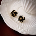 Retro black flower stud earrings with gold trim on decorative ceramic plate - Gold Black (62# Silver Earring Post)