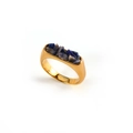 Ring aus 18K vergoldetem Edelstahl mit dunkelblauen und grauen Natursteinen besetzt - US 7 / Lapislazuli