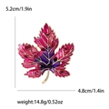 Broche de hoja de membrillo en esmalte rosa degradado con pedrería y base dorada - Rojo Rosa (MM-BR-4183)