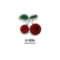 Detalle de adorno de uñas cereza roja de 9mm con hoja verde y bordes plateados - X-1896 Base de Plata Rojo (Grande)