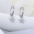 Minimalistische S925 sterling zilveren ster oorringen met witte zirkonia steentjes - 925 zilver / Wit