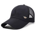 Gorra de béisbol de malla negra con visera larga y emblema dorado para protección solar - Negro