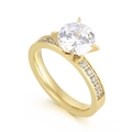 Anello di fidanzamento classico in oro con grande zircone e dettagli laterali - US 7 / Stile Donna / Oro