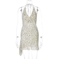 Dettaglio dell'abito in chiffon leopardato beige con volant e scollatura a americana - S / Stampa leopardata