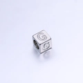 Perle cubique de 7mm en acier inoxydable poli avec lettre G pour création bijoux - Lettre G