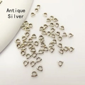 Cuentas espaciadoras triangulares de plata antigua para joyas y pulseras DIY - 3mm Agujero 1,2mm / Plata Antigua