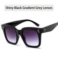 Gafas de sol cuadradas en negro brillante con lentes grises degradadas y remaches - Negro Brillante / Degradado Gris