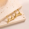 Boucles d'oreilles triangulaires irrégulières en acier titane plaqué or 18 carats - EH071/Triangle Irrégulier Géométrique