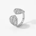 Bague ouverte argentée en forme d'éventail avec cristaux micro-pave et design de coquillage - Style Double Coquille Argentée avec Zirconia (PD836)