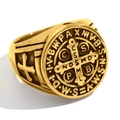 Anello San Benedetto retrò in acciaio inossidabile placcato oro 18K visto a 45 gradi - US 9 / Placcato Oro 18K