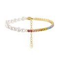 Bracelet en argent S925 avec perles d'eau douce blanches et pierres arc-en-ciel - Bracelet en Perles avec Strass Colorés Design Épissé Or 14K (GPB25-14K)