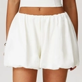Short de yoga bouffant blanc à taille froncée avec une silhouette volumineuse - M / Ivoire