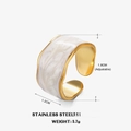 Verstellbarer vergoldeter Edelstahlring mit weißem Emaille-Inlay und Wellenrand - Weißer Emaille-Ring