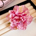 Barrette à cheveux élégante en fleur de tissu dégradé rose-violet sur un plateau - Pince à Bec de Canard Fleur Dégradé (175#) / Violet