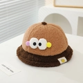 Dettaglio di un cappello a secchiello in peluche marrone per neonati con grandi occhi dolci - Cachi / 48-50cm (8 mesi - 2 anni)