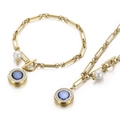 Goldenes Edelstahlarmband mit blauem Edelstein, weißer Perle und praktischem T-Bar-Verschluss - Goldfarben Blaues Saphir-Anhänger-Set (KS139443-Z)