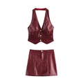 Conjunto de dos piezas en cuero sintético rojo oscuro con top halter y minifalda - XS / Burdeos