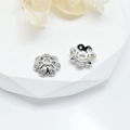 Capuchones de flores plateadas con pétalos huecos y circón para joyería DIY - 8mm / Oro Blanco