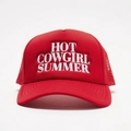 Rode truckerpet Hot Cowgirl Summer met borduursel en ademend mesh aan de achterkant - Rood