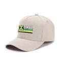 Detail der JAMAICA Stickerei und Flagge auf einer beigen Twill-Baumwoll-Baseballkappe - Beige