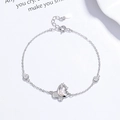 Pulsera de mariposa plateada con perla blanca y circonitas brillantes para mujer - Plata 925 / Oro Blanco