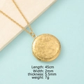 Pendentif médaillon rond doré en acier 316L gravé de fleurs pour photos, chaîne 45cm - Collier Rond Motif Relief Or (16#)