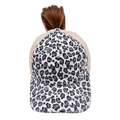 Vue détaillée de la casquette léopard avec maille respirante beige et ouverture queue de cheval - Taille unique / Léopard Argent - Casquette Queue de Cheval