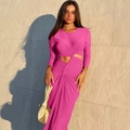 Abito lungo fucsia a maniche lunghe con apertura laterale e dettagli arricciati - S / Rosa Rosso