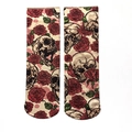 Calze a metà polpaccio color beige con stampa di teschi e rose rosse vivaci - Teschio e Rosa (Beige)(MG-02)