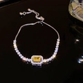 Détail du bracelet argenté ajustable avec pierre carrée jaune et oxydes de zirconium - Style 7# Argent Jaune