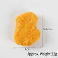 Llavero de pepita de pollo frito realista en amarillo dorado 5,5 cm x 4 cm - Nugget de Pollo - Solo Modelo