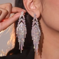 Orecchini pendenti con nappine di cristallo multicolore e finitura in argento - Stile a Nappa Lunga AB Cangiante (KE045S-WAB银色AB)