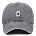 Gorra vintage de mezclilla gris lavada con bordado de cartas de póker As y Jota - Ajustable / Gris