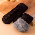 Winter cable knit gloves in black with thick gray plush lining for thermal warmth - One Size / Black